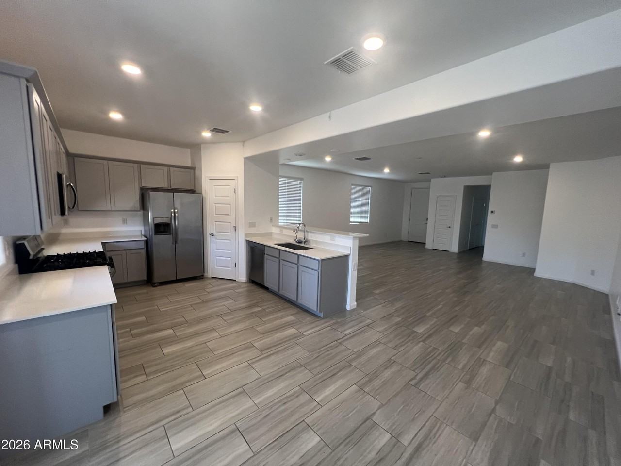 19 N 197th Dr - Photo 2 of 11
