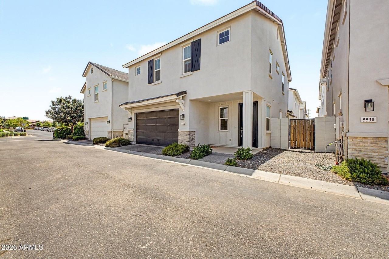 5532 S Dillon - Photo 3 of 50