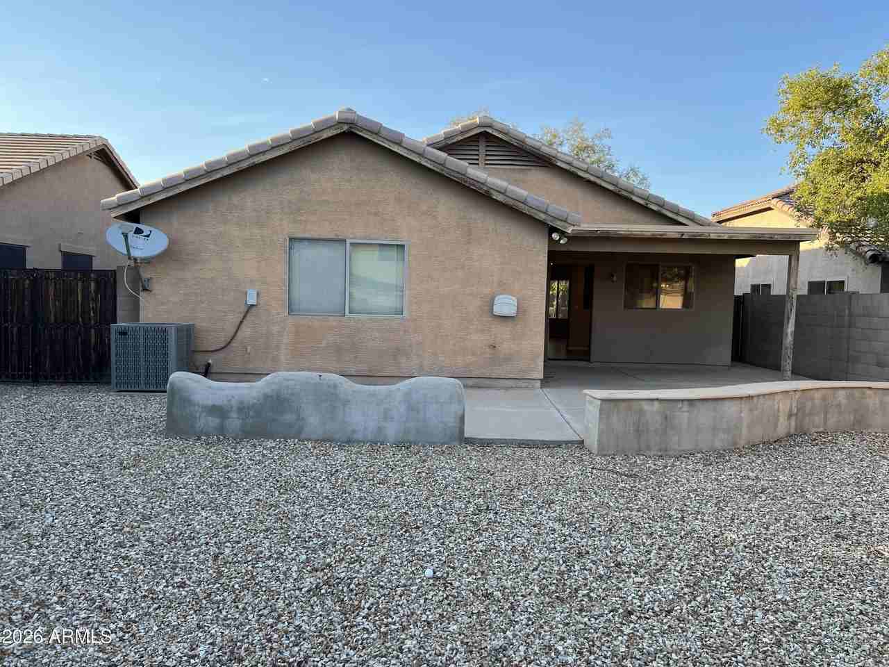 17243 W Durango St - Photo 3 of 32