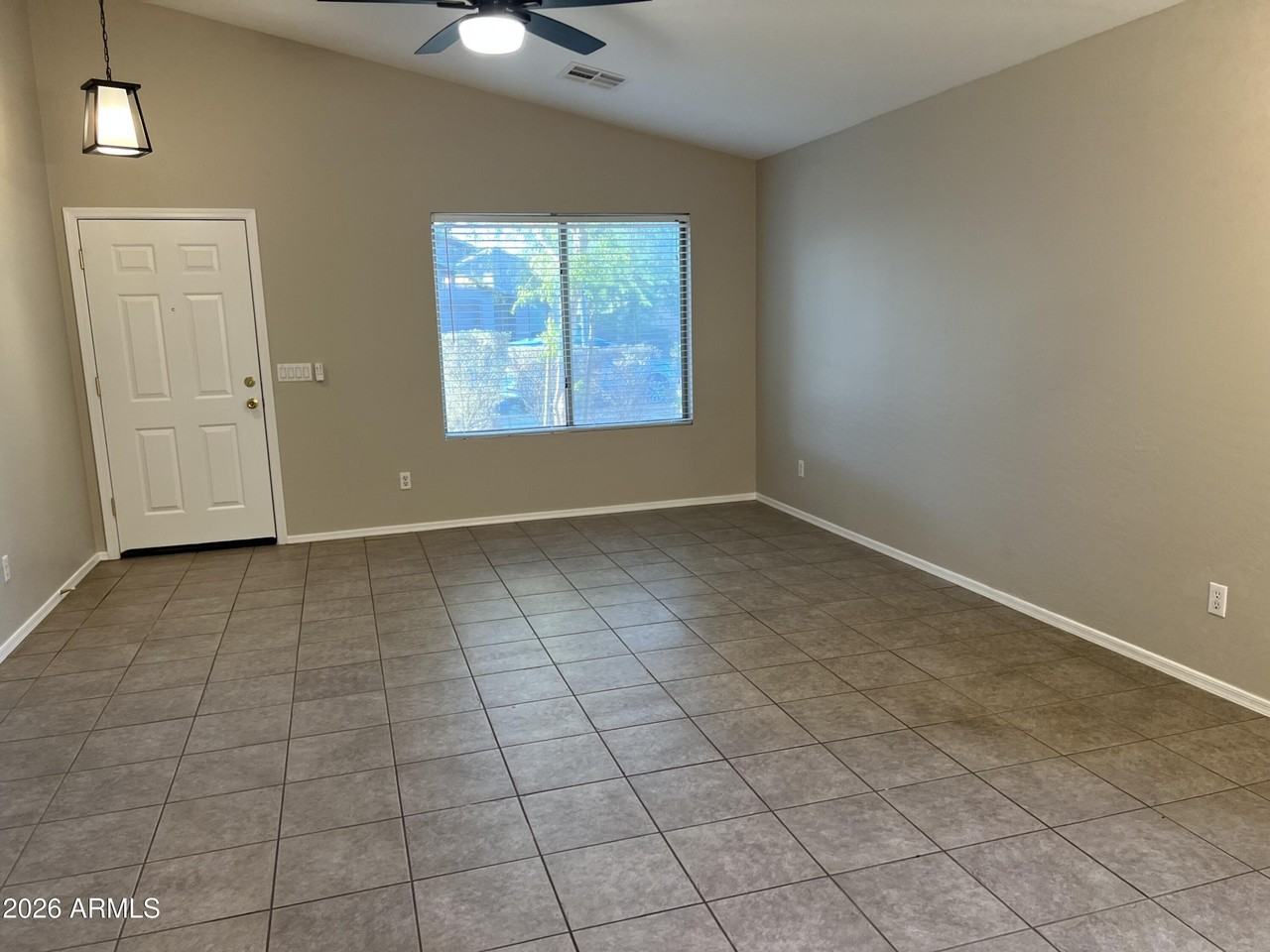 17243 W Durango St - Photo 4 of 32