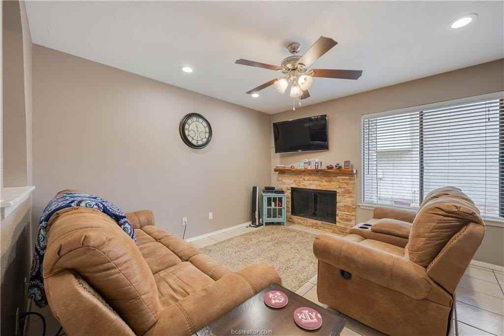 1902 Dartmouth St #Q4 - Photo 4 of 15