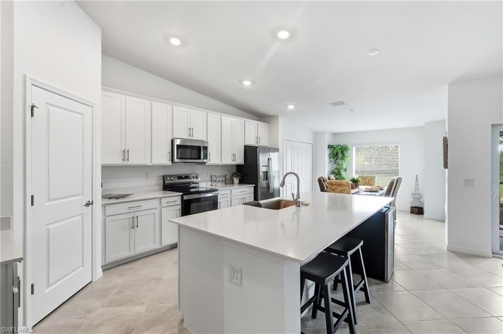 15155 Bluffton Ln #524 - Photo 4 of 34