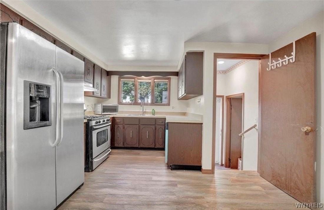 1 Emsworth Ave - Photo 6 of 17
