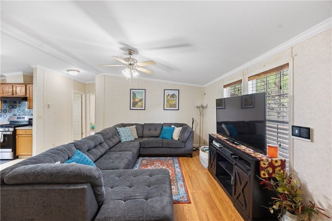 277 Mustang Ln - Photo 4 of 19