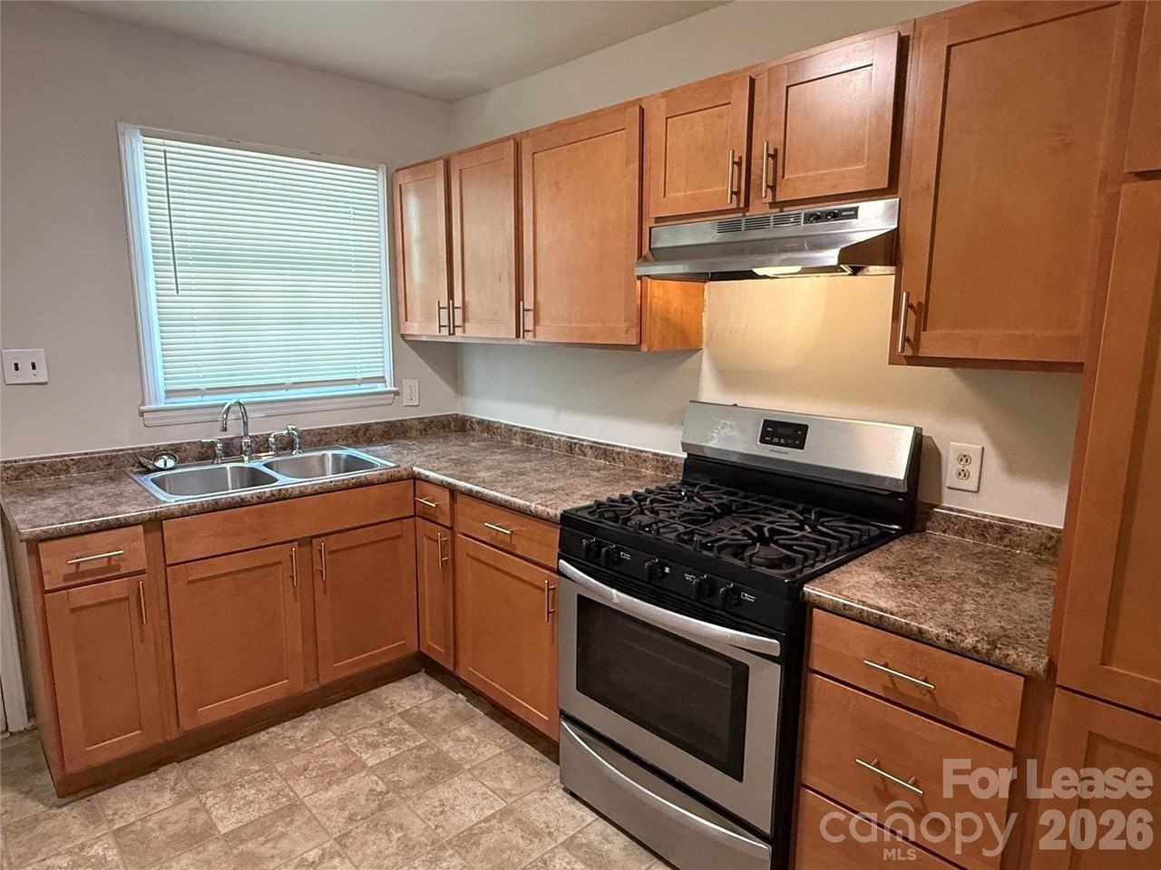 3721 Driftwood Dr - Photo 3 of 14