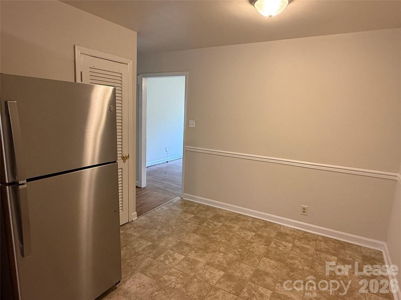 3721 Driftwood Dr - Photo 4 of 14