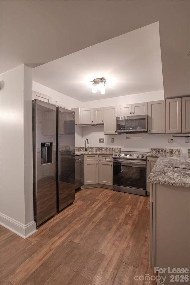 100 Willow Run Dr #2 - Photo 2 of 31