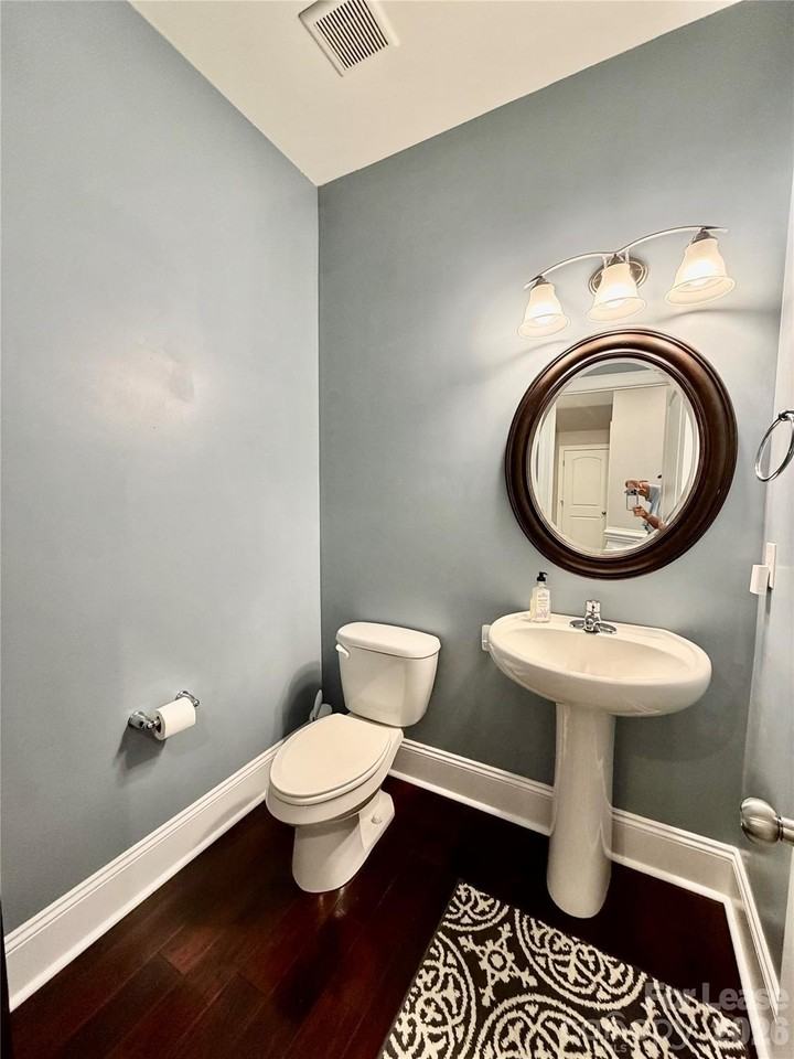 10141 Loch Lomond Dr - Photo 6 of 35