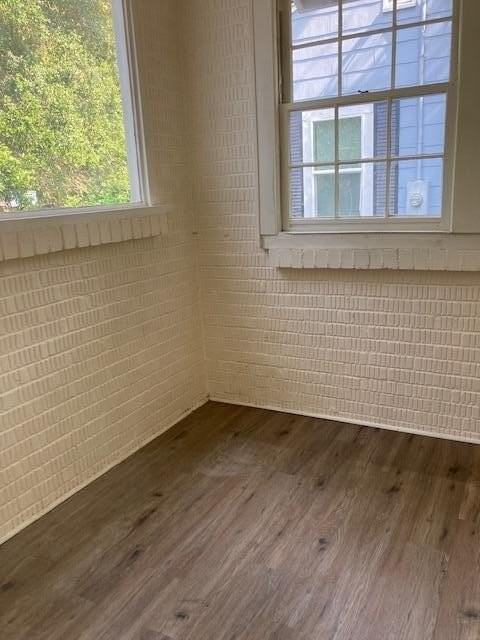 2762 W Surrey Dr - Photo 3 of 9