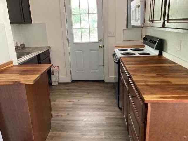 2762 W Surrey Dr - Photo 5 of 9