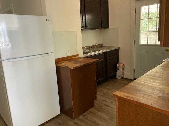 2762 W Surrey Dr - Photo 6 of 9