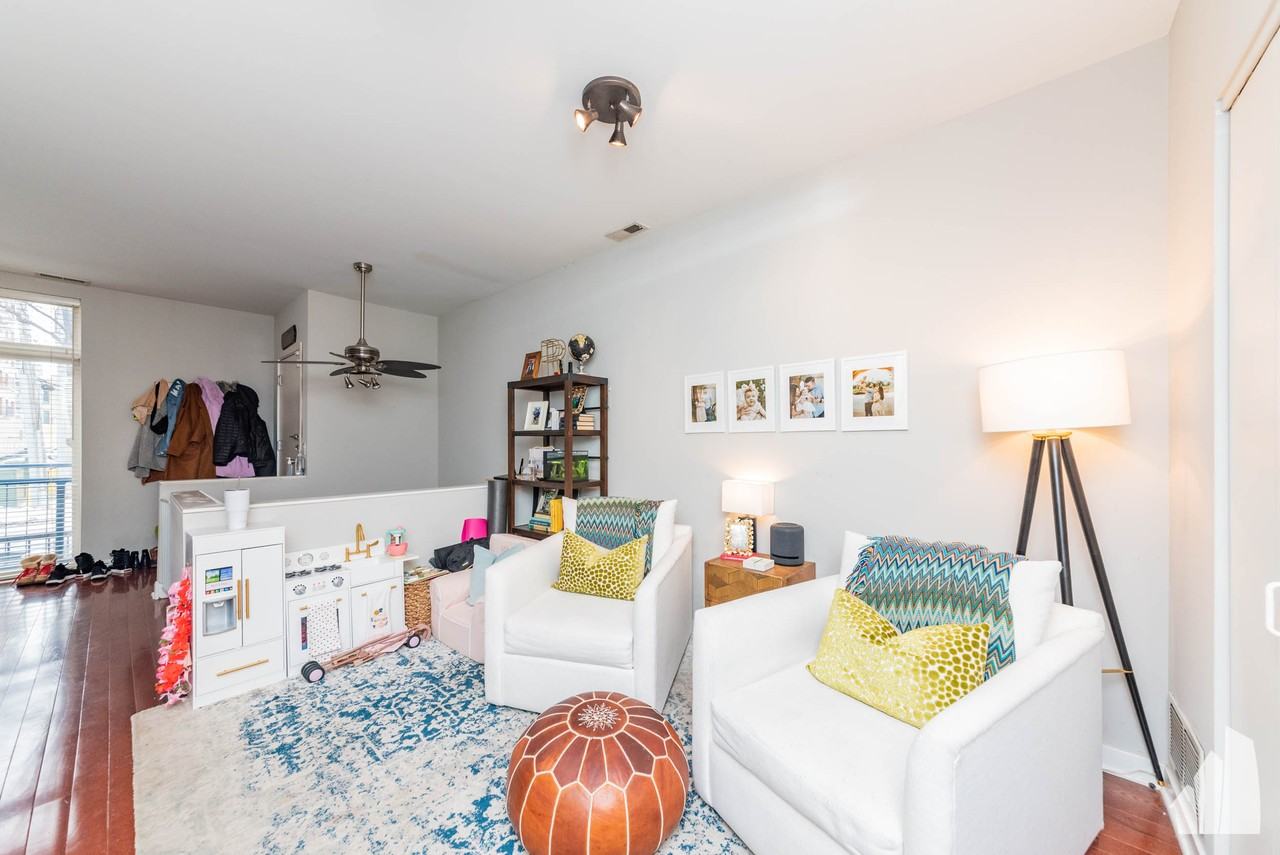 23 N Racine Ave #406 - Photo 6 of 24