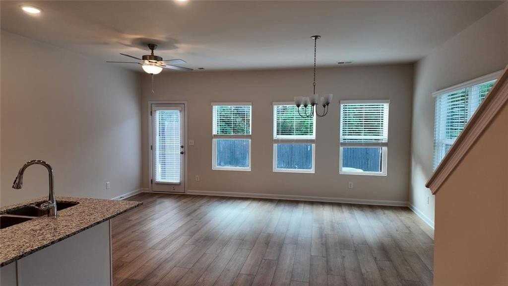 133 Jaxton St - Photo 3 of 27