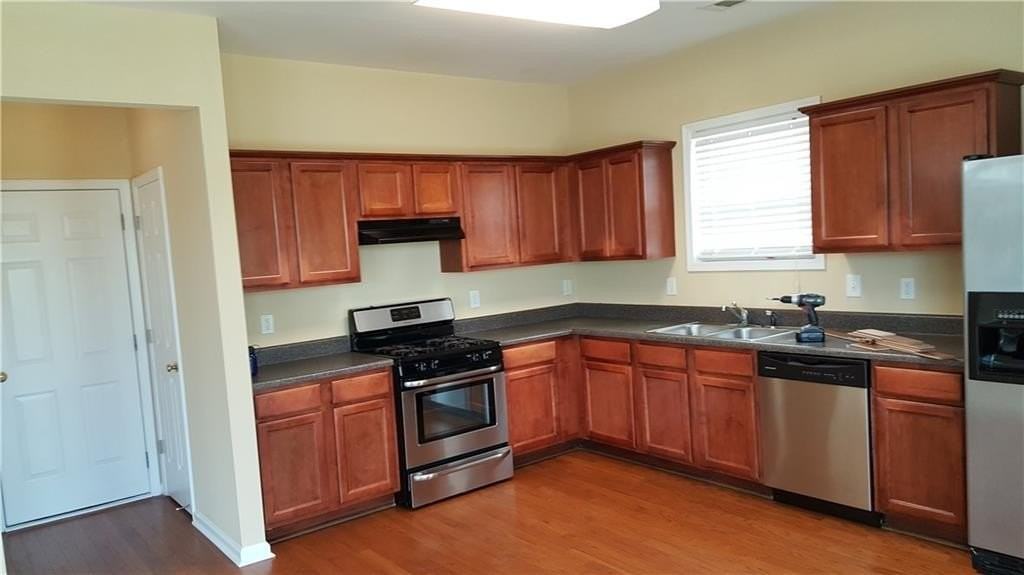 2036 Executive Dr - Photo 6 of 21
