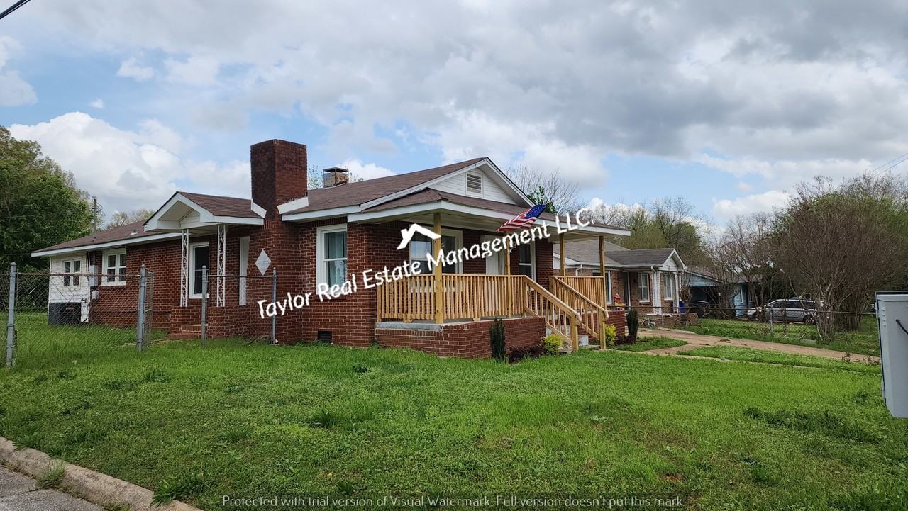 201 S Spurr St #1 - Photo 2 of 14