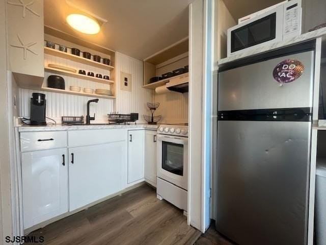 3501 Boardwalk - Photo 4 of 8