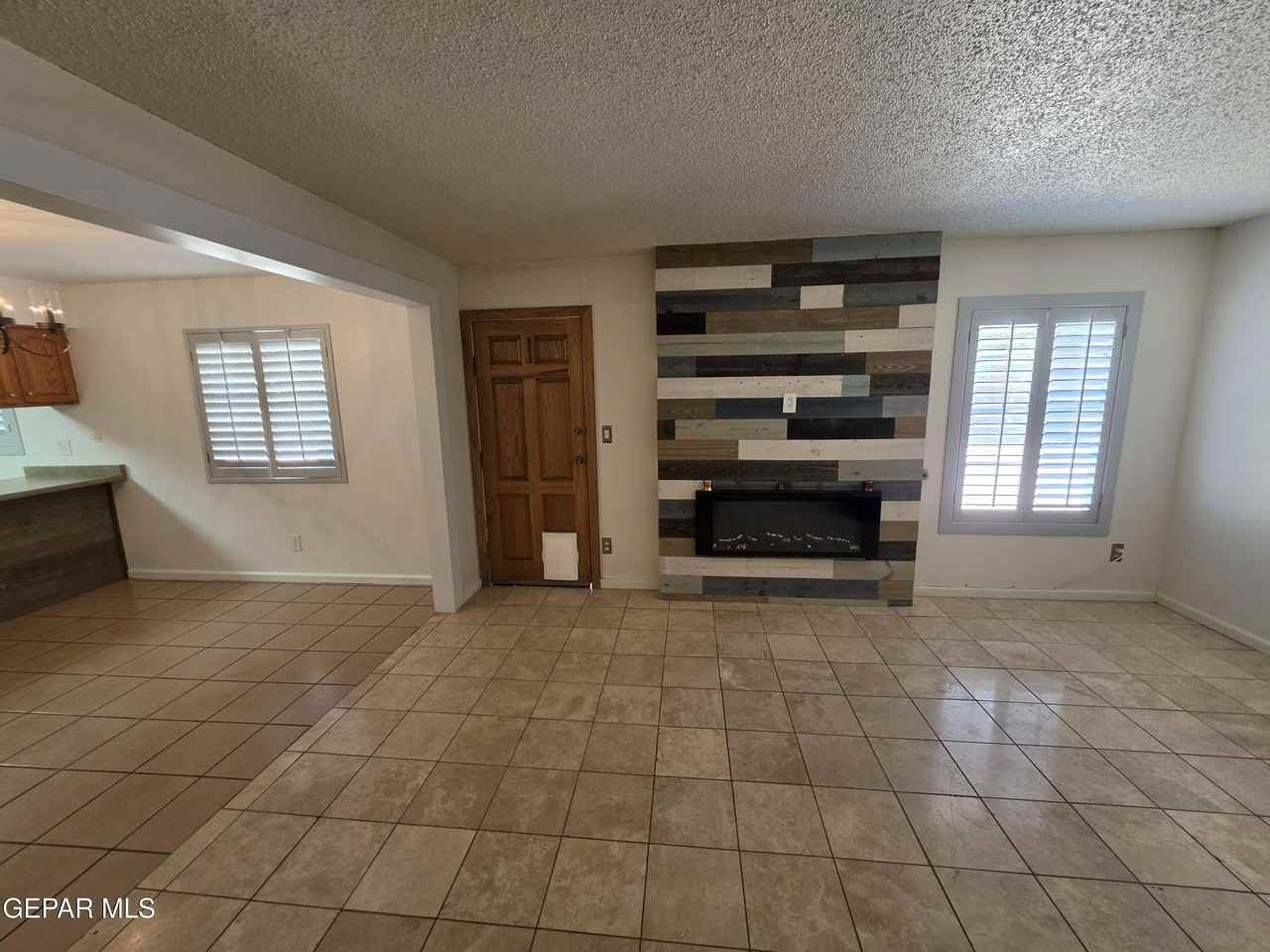 11229 Pony Soldier Ave - Photo 5 of 17
