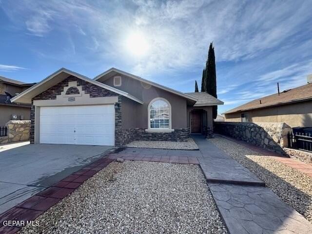 12060 Braveheart Ave - Photo 3 of 26