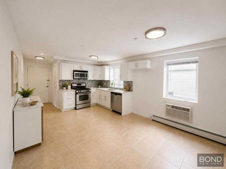 6611 71st St - Photo 2 of 5