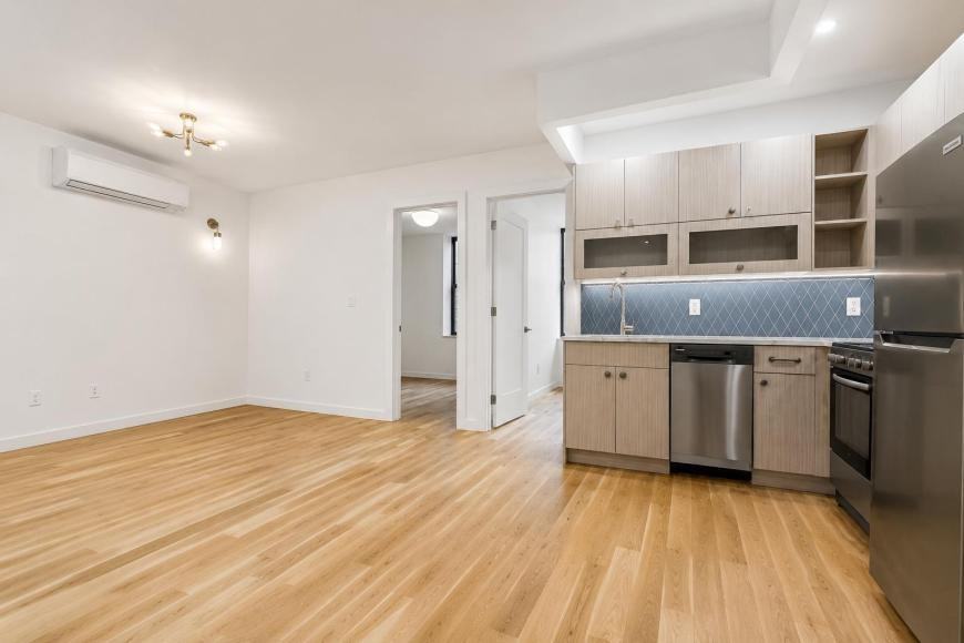 524 W 134th St - Photo 4 of 10