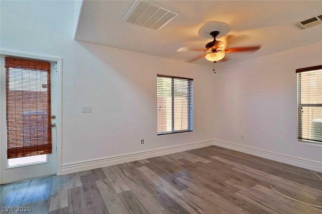9578 Summer Furnace St - Photo 5 of 35