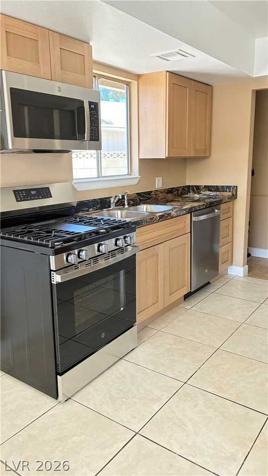 4351 Newview Cir - Photo 6 of 16