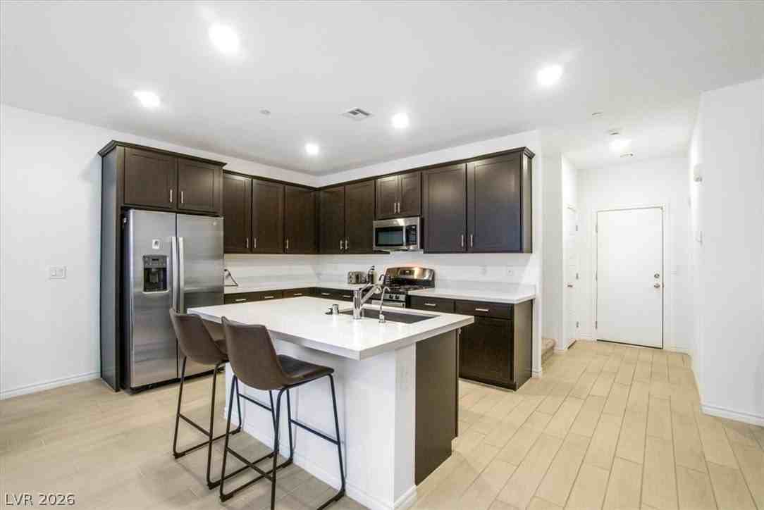 1529 Eva Crossing Pl - Photo 4 of 34