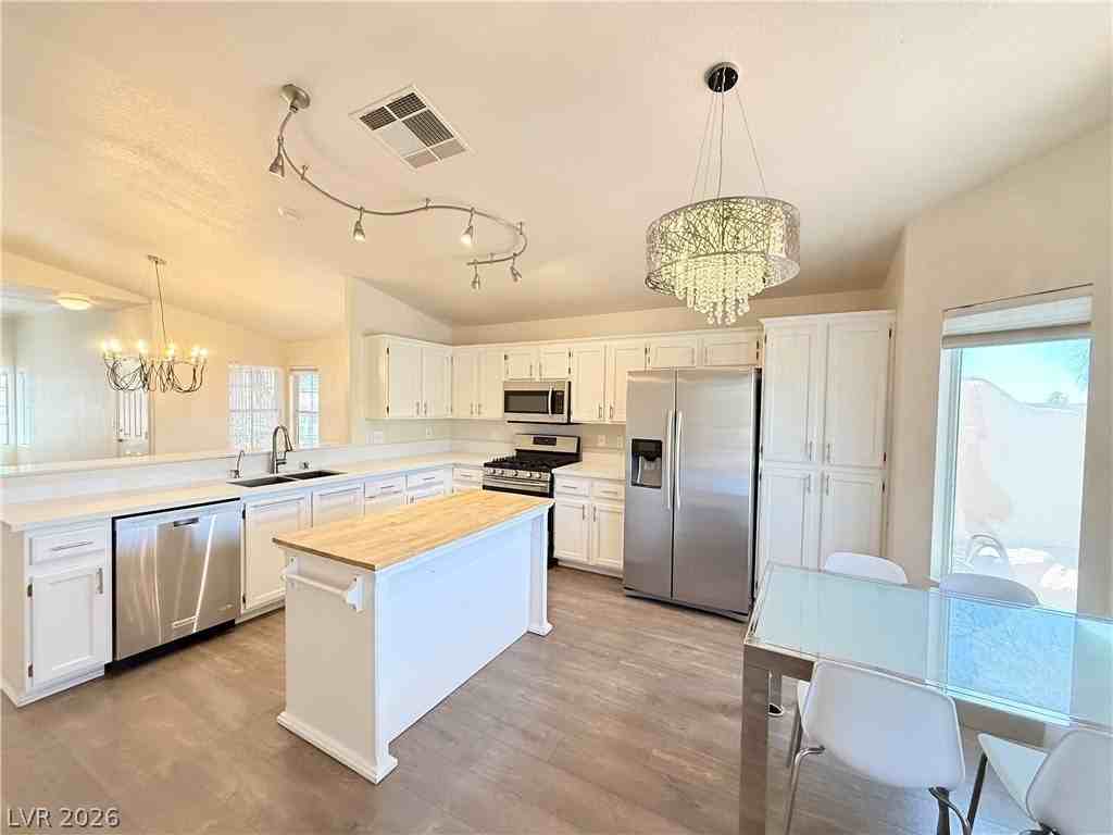 8121 Sedona Sunset Dr - Photo 4 of 27