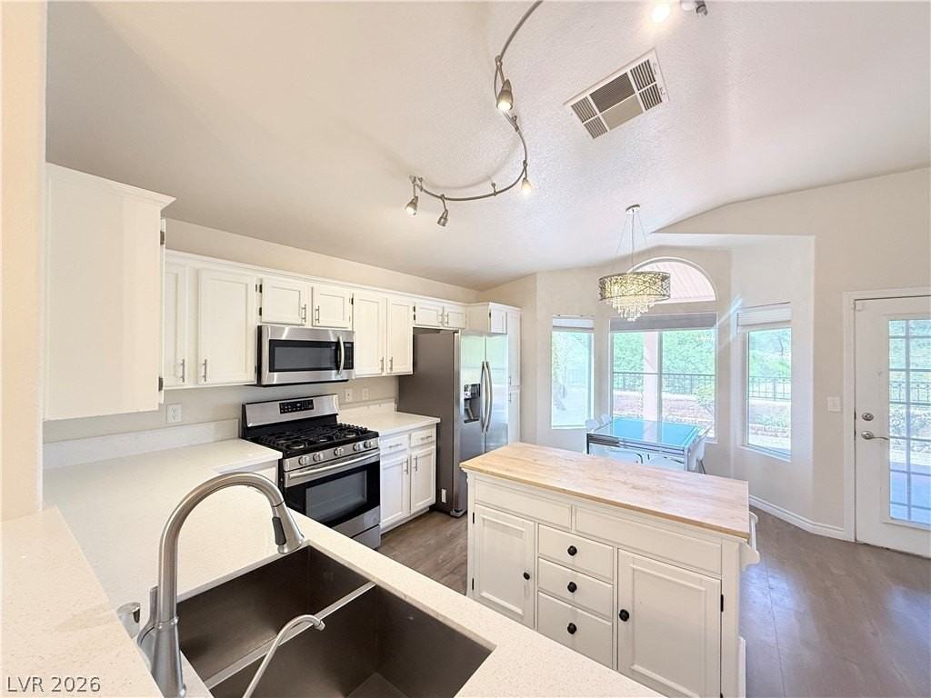 8121 Sedona Sunset Dr - Photo 6 of 27