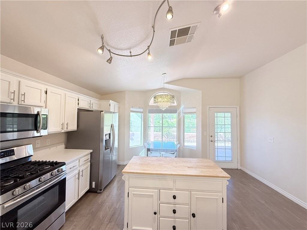8121 Sedona Sunset Dr - Photo 7 of 27
