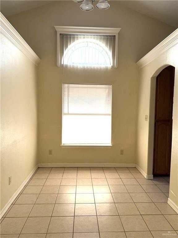 1811 Aruba Dr - Photo 7 of 14
