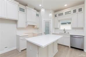 2405 Northgate Ln - Photo 3 of 18