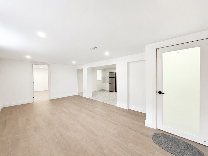 908 Fennell Ave E - Photo 6 of 10