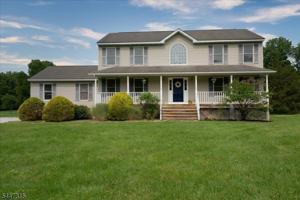 featured image of 9 Carriage Ln
