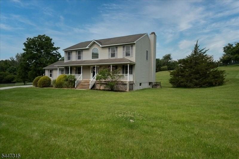 9 Carriage Ln - Photo 2 of 50