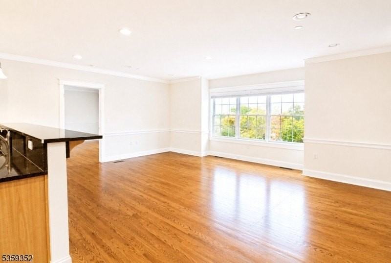 25 Ridgedale Ave Apt 19 - Photo 5 of 14