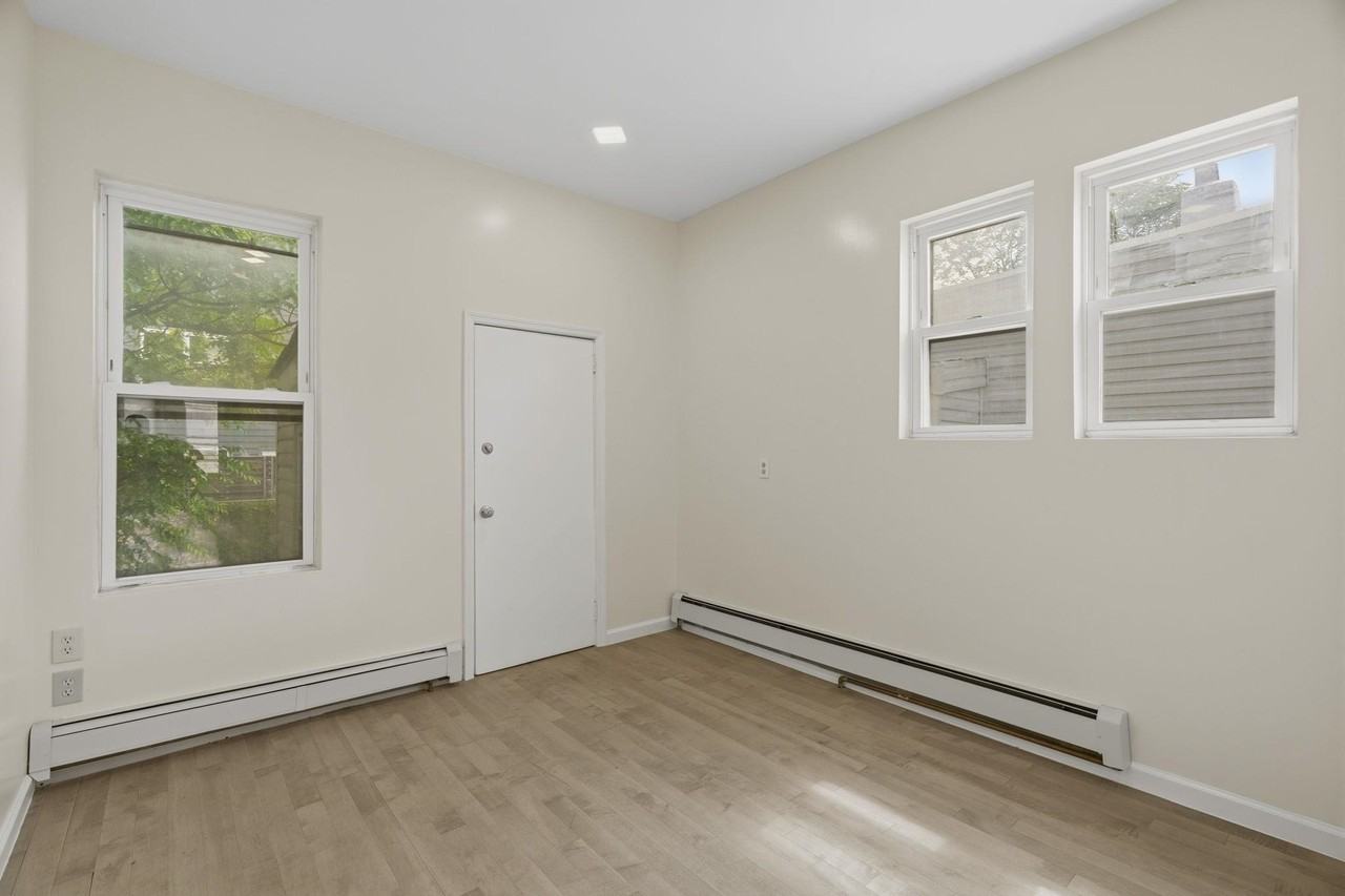 290 Grant Ave #2 - Photo 7 of 13