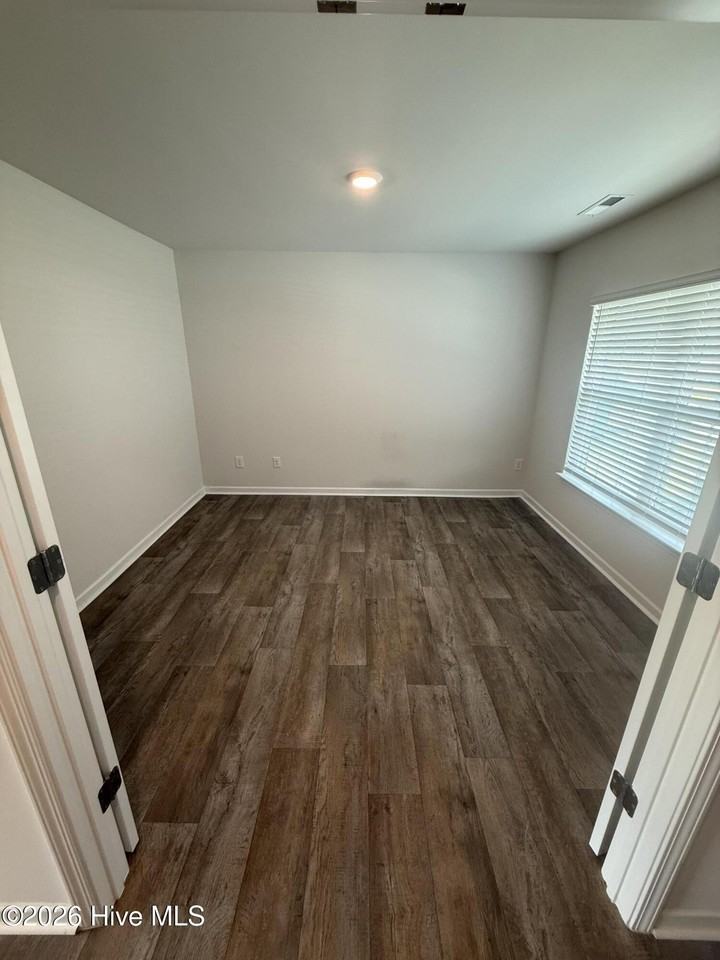 1209 Fowler Dr - Photo 3 of 19