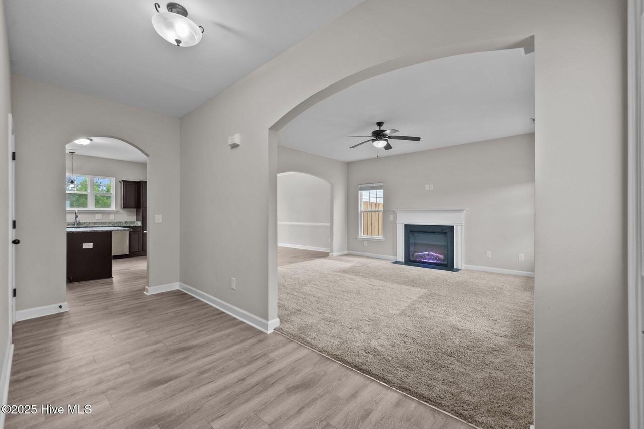413 Wind Sail Ct - Photo 4 of 34