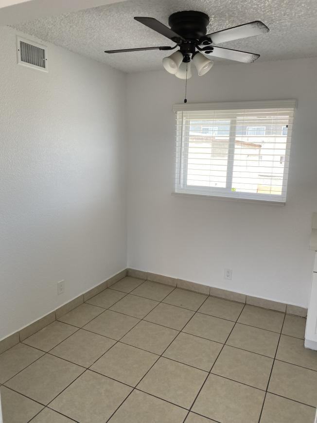15236 Nordhoff St - Photo 3 of 10