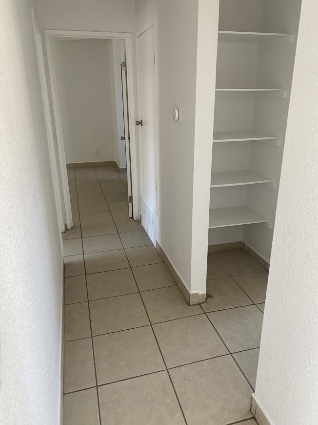 15236 Nordhoff St - Photo 4 of 10