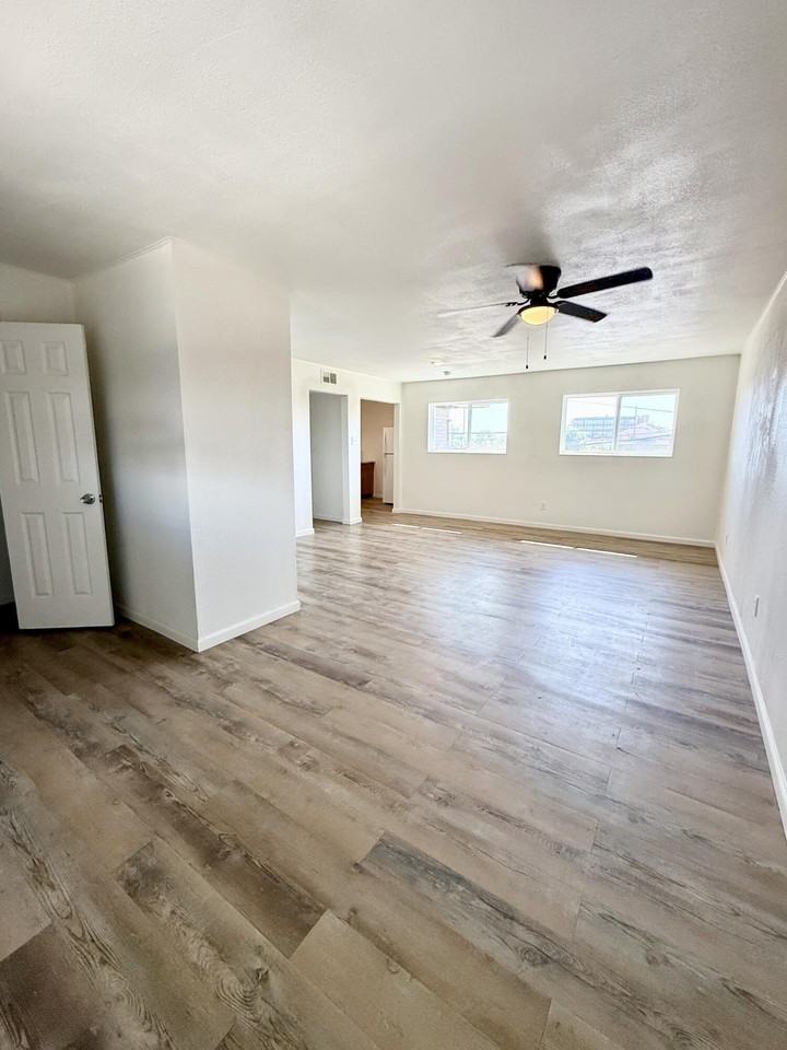 1710 9th St #25 - Photo 6 of 27