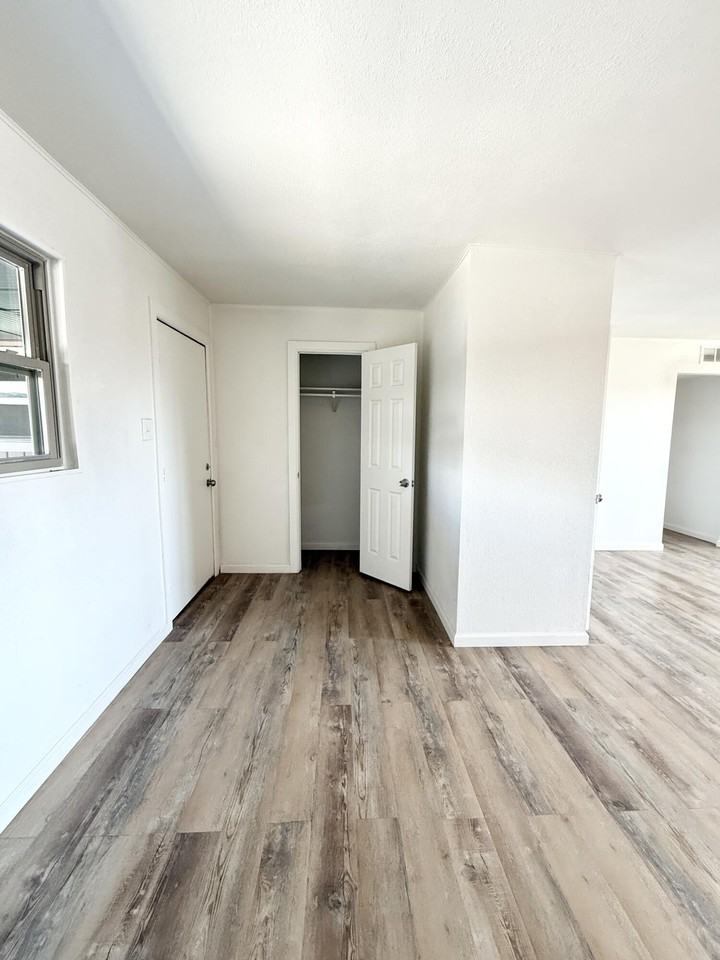 1710 9th St #25 - Photo 7 of 27