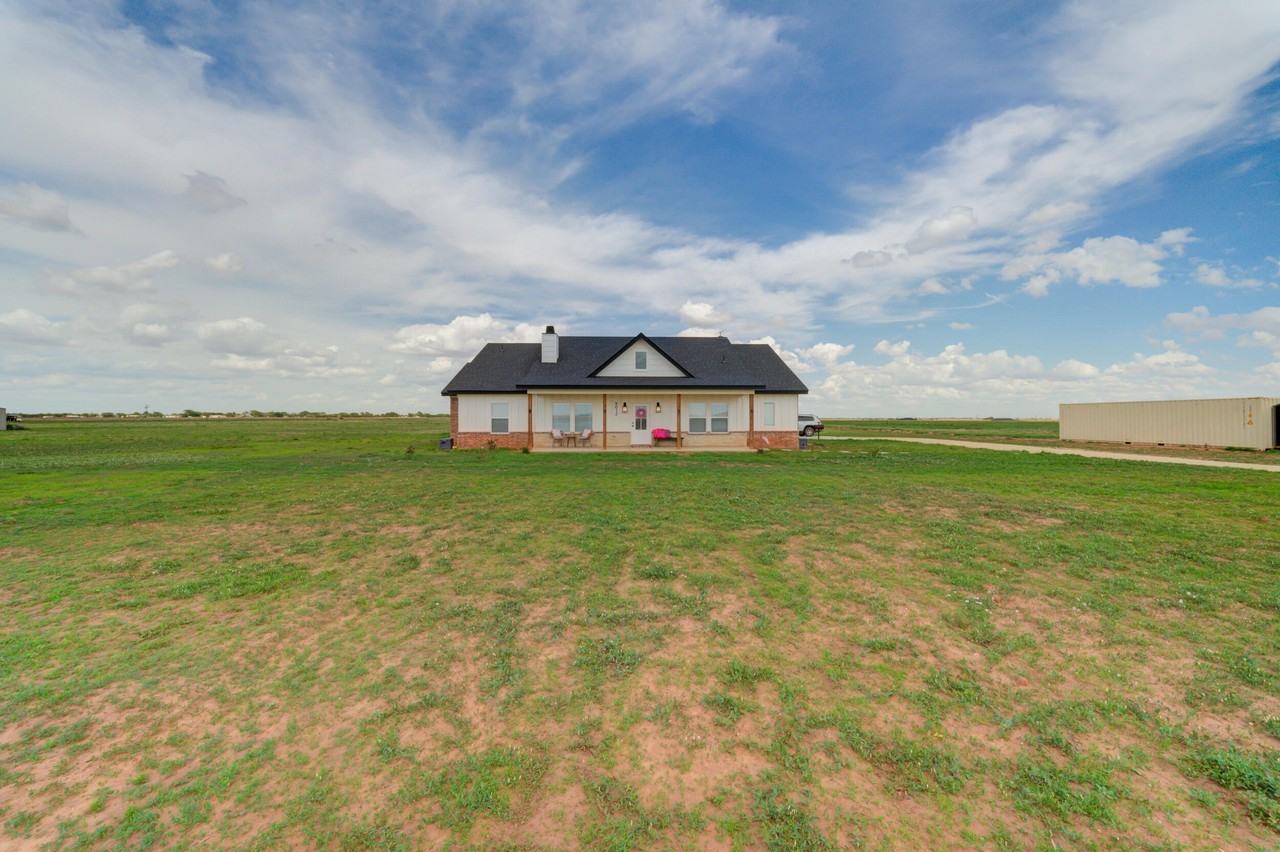 9012 N County Road 2700 - Photo 3 of 43