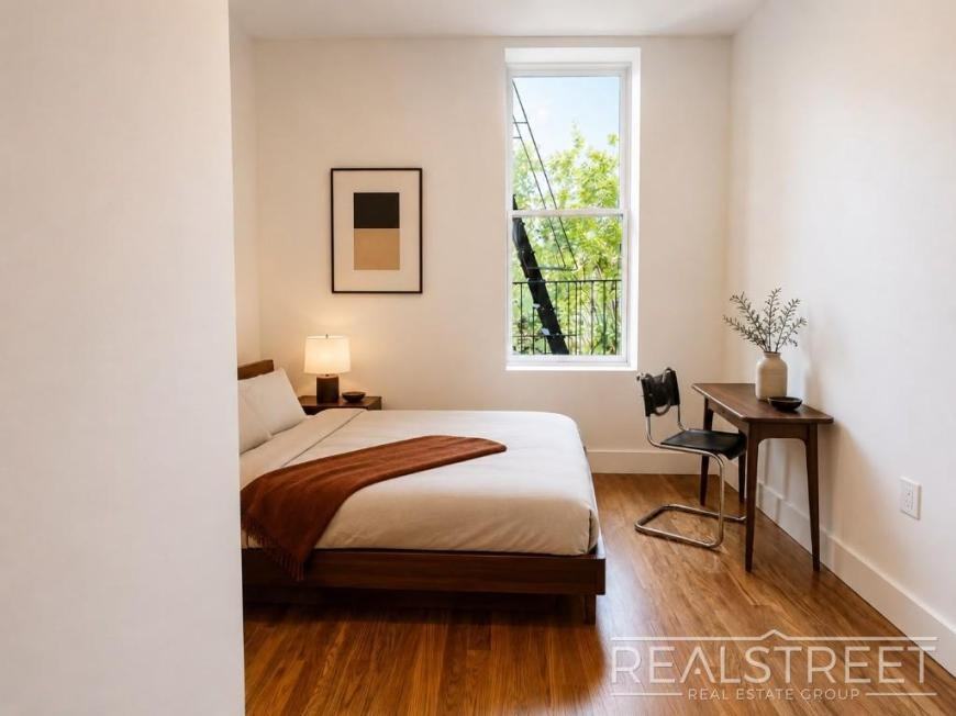 695 Dekalb Ave - Photo 4 of 6
