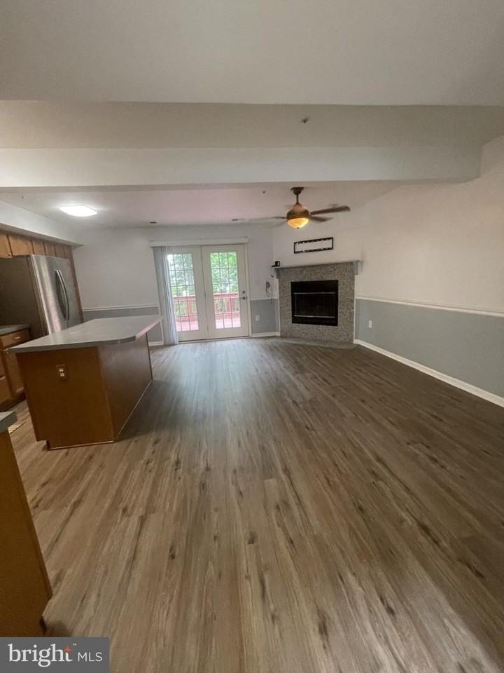1323 Lindsay Ln - Photo 7 of 26
