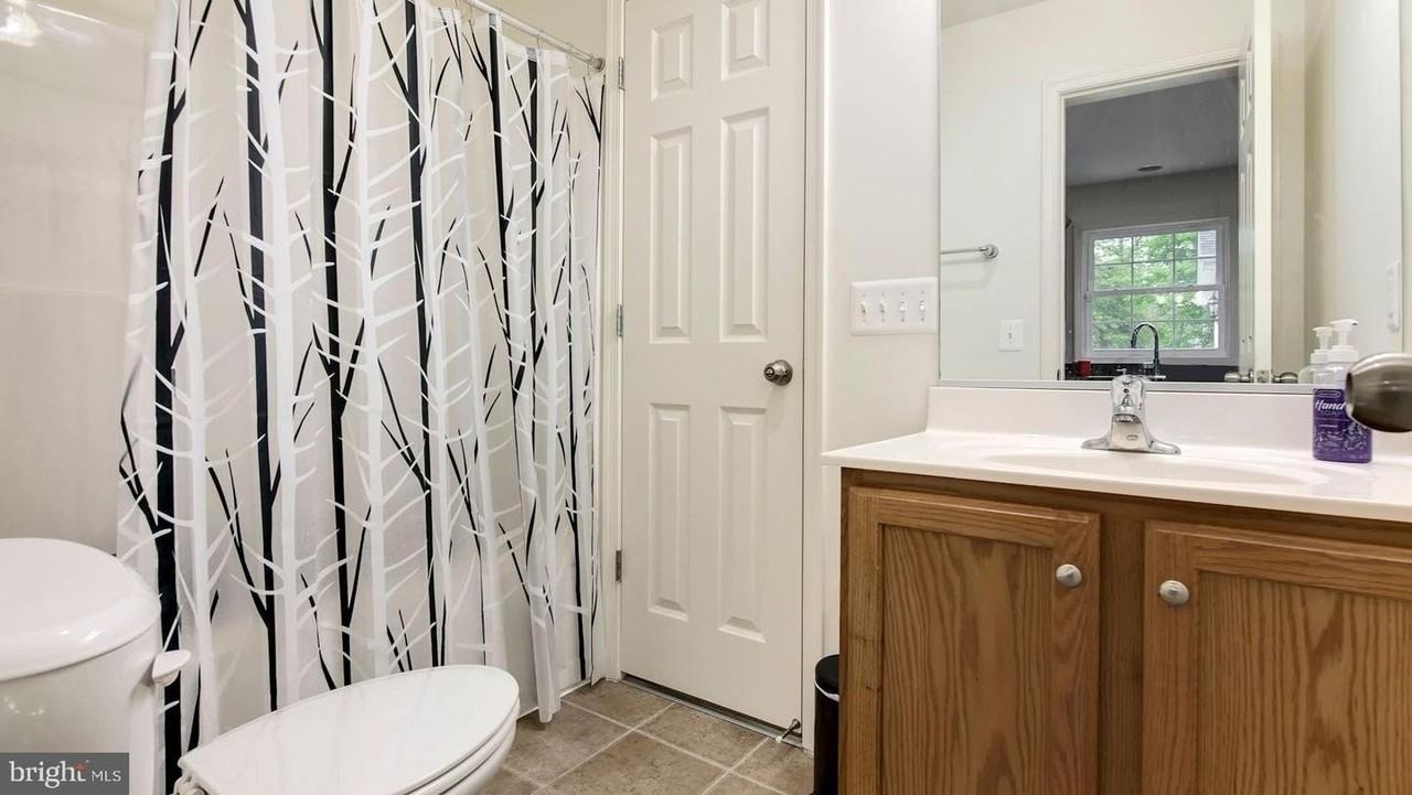 2427 Fort Dr - Photo 7 of 25