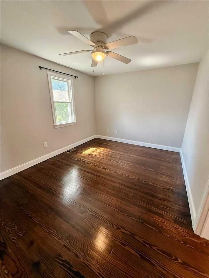 7573 Beth Bath Pike - Photo 4 of 16