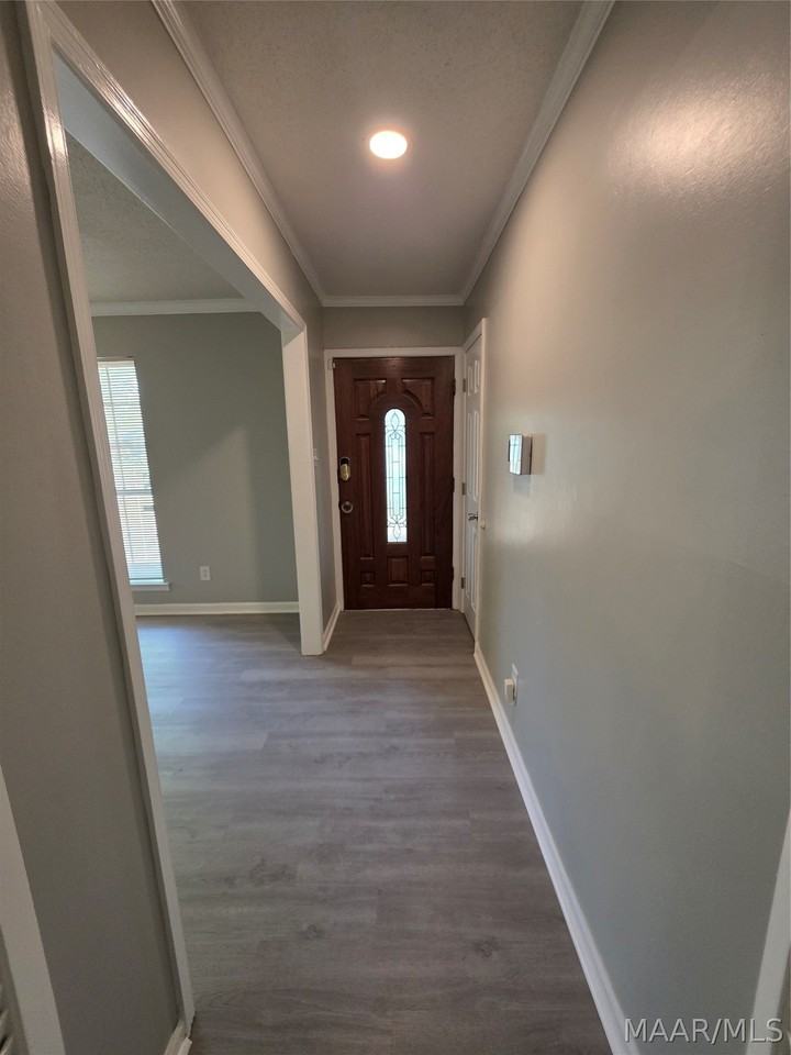 744 Ledyard Pl - Photo 5 of 22