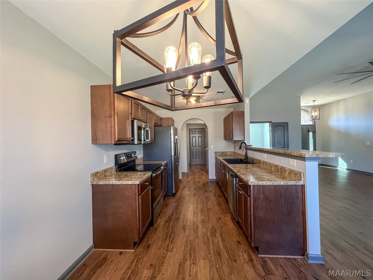 583 Sunset Dr - Photo 5 of 28